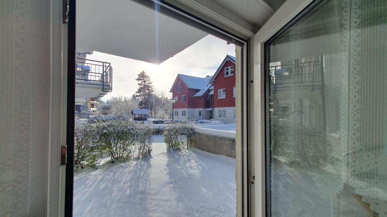 Wohlfuehl-Ferienwohnung Mit Tiefgarage Im Gruenen Oberhof  Kültér fotó