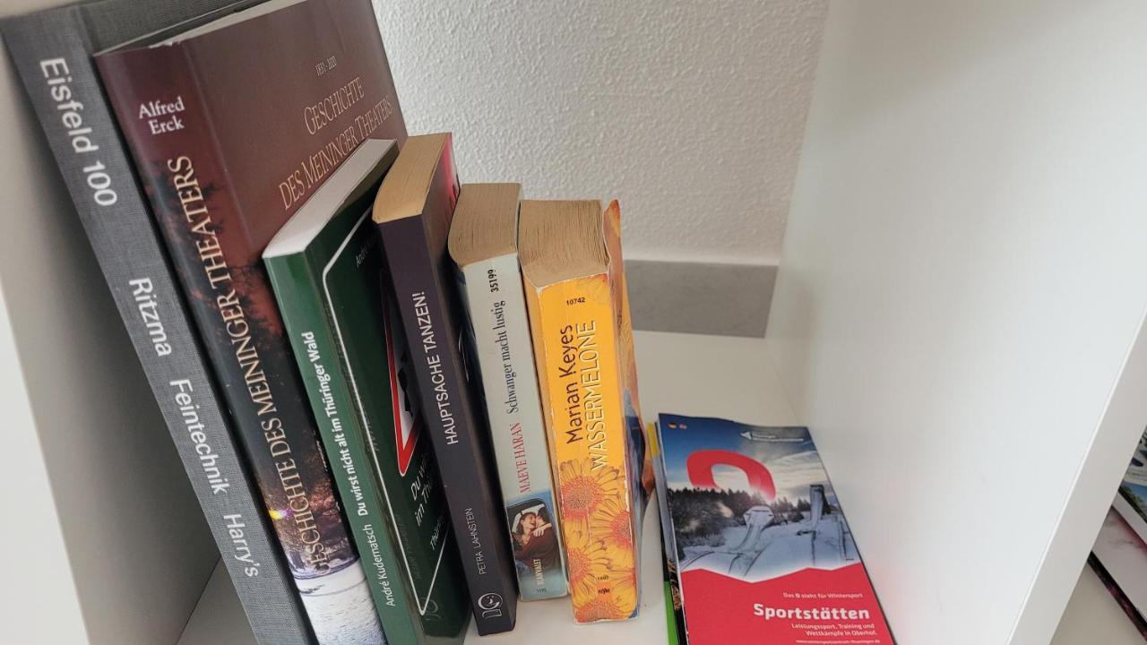 Wohlfuehl-Ferienwohnung Mit Tiefgarage Im Gruenen Oberhof  Kültér fotó