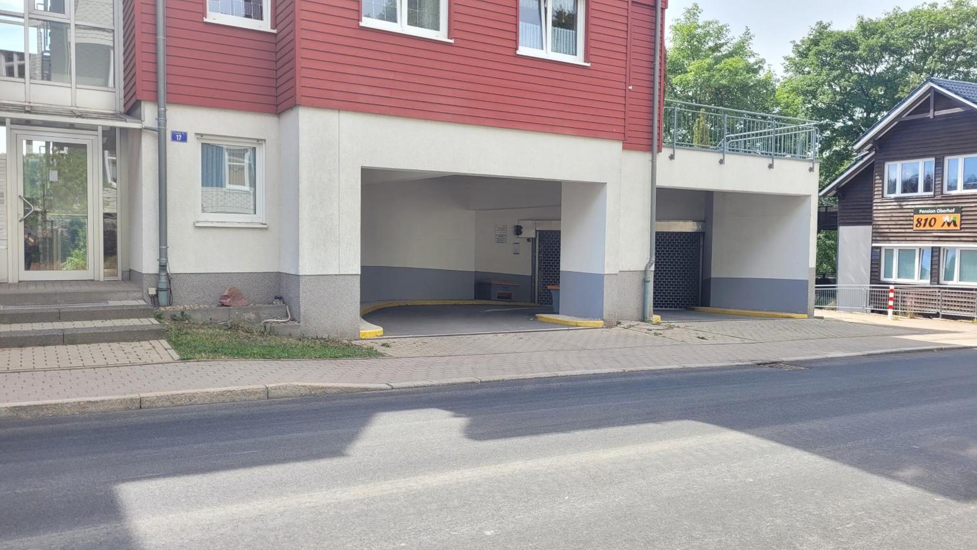 Wohlfuehl-Ferienwohnung Mit Tiefgarage Im Gruenen Oberhof  Kültér fotó