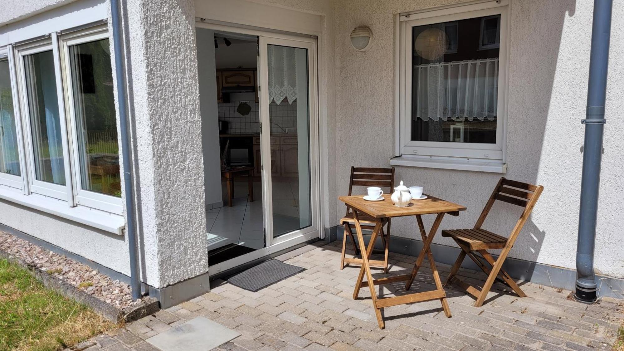 Wohlfuehl-Ferienwohnung Mit Tiefgarage Im Gruenen Oberhof  Kültér fotó