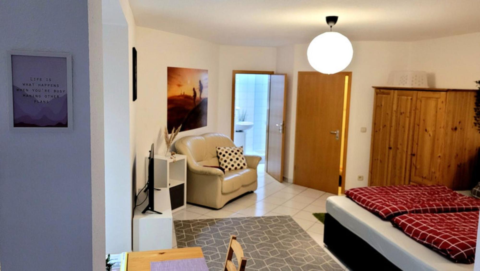 Wohlfuehl-Ferienwohnung Mit Tiefgarage Im Gruenen Oberhof  Kültér fotó