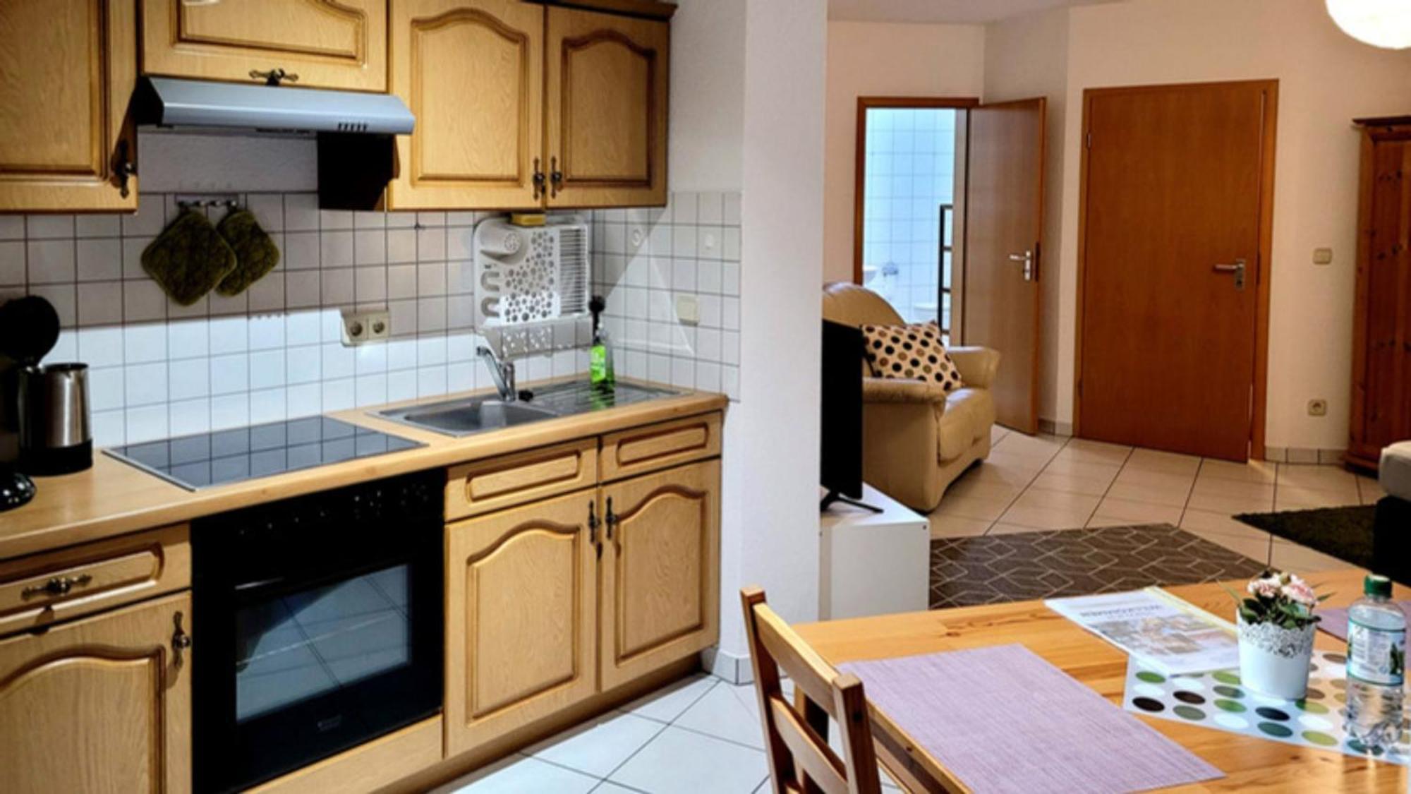 Wohlfuehl-Ferienwohnung Mit Tiefgarage Im Gruenen Oberhof  Kültér fotó